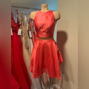 Sherri Hill 2-Piece Dress with Floral Cutout Bottom. Size 6.